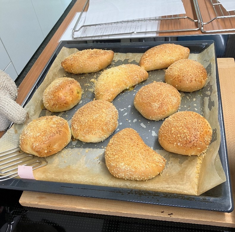 2025/7/1開催 揚げずにオーブンで作った焼きカレーパン