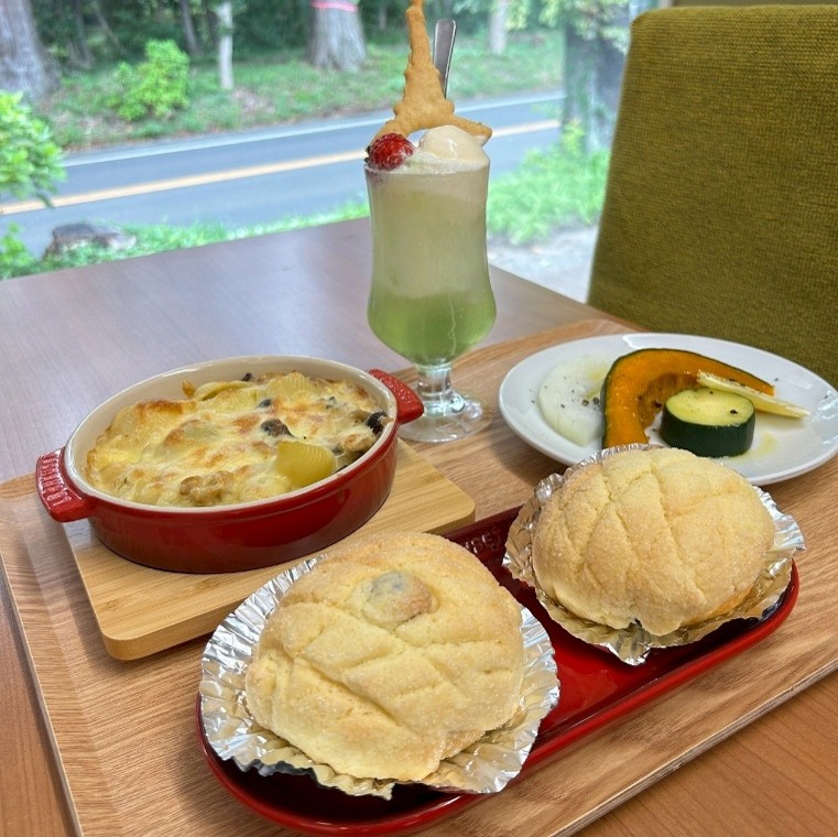 2025/9/9開催 蒸し野菜、サブレ オ シトロンが乗ったクリームソーダ🍈